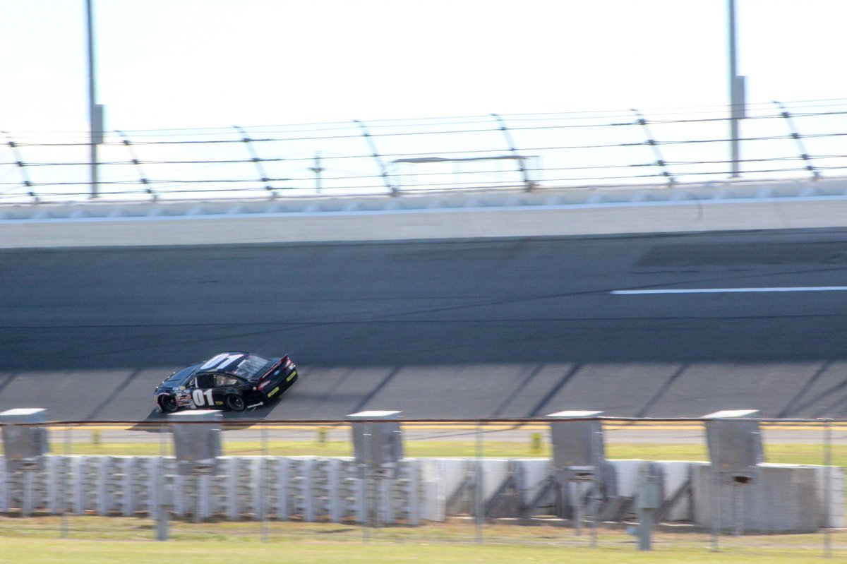GentlemanGasser's tweet photo. Some on-track action from the second day of testing for the ARCA Series at @Daytona.

@TobyChristieCom #TeamToby https://t.co/NEAQunT2Fl