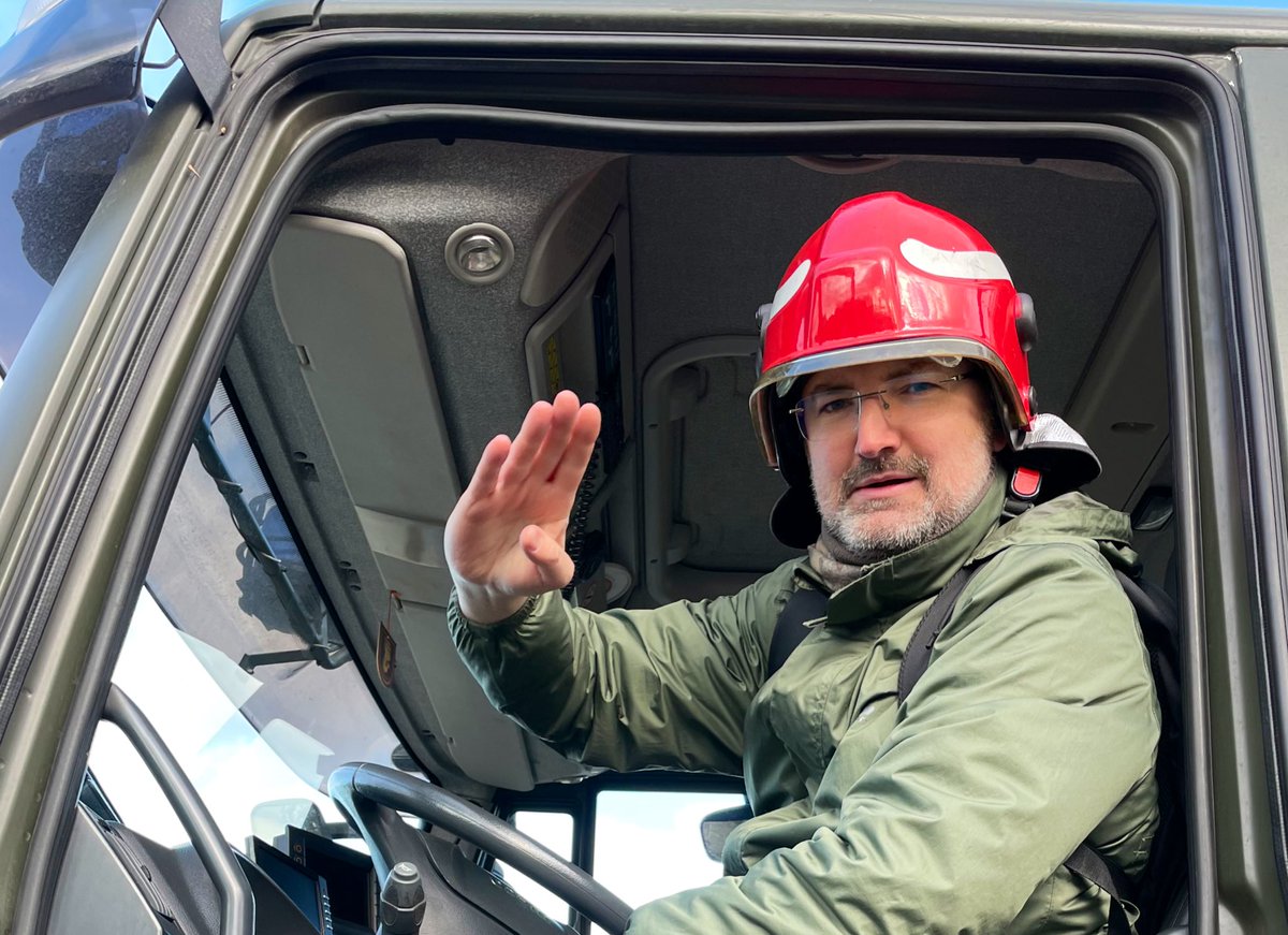 SlawekMazurek's tweet photo. Wyborowa organizacja, profesjonalni instruktorzy, wyzwania wagi ciężkiej #leopard #beryl #SERE #OBMR #medycynapolawalki #sr dziś w @1WBPanc 👏🇵🇱 #TrenujzWojskiem
To świetna incjatywa i unikalne doświadczenie. Serdeczne gratulacje dla pomysłodawców i organizatorów. https://t.co/dmcBSyMlKl