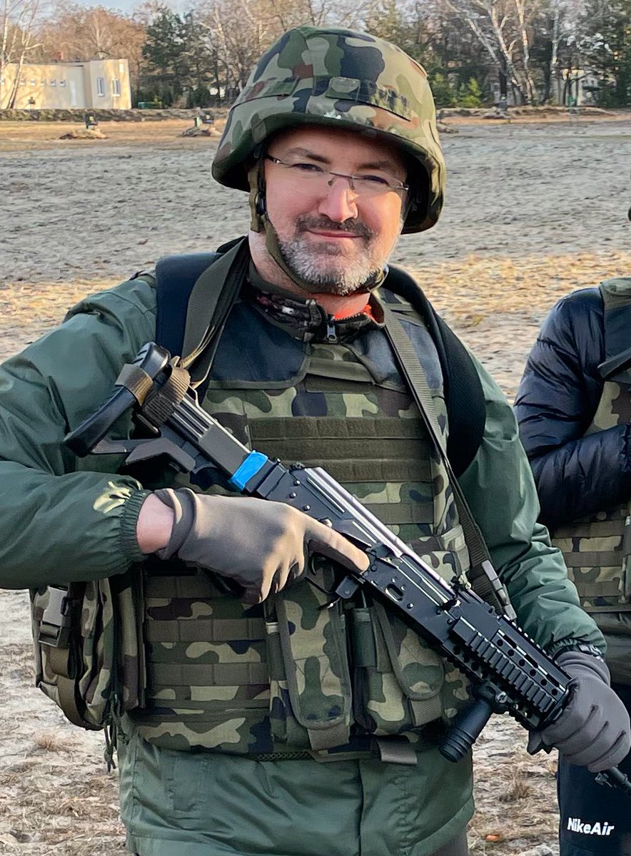 SlawekMazurek's tweet photo. Wyborowa organizacja, profesjonalni instruktorzy, wyzwania wagi ciężkiej #leopard #beryl #SERE #OBMR #medycynapolawalki #sr dziś w @1WBPanc 👏🇵🇱 #TrenujzWojskiem
To świetna incjatywa i unikalne doświadczenie. Serdeczne gratulacje dla pomysłodawców i organizatorów. https://t.co/dmcBSyMlKl