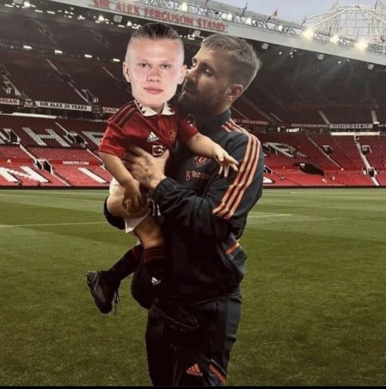 RedDevilTimes's tweet photo. 🤣 Manchester Derby 🤣 https://t.co/x1LLM7KvJj