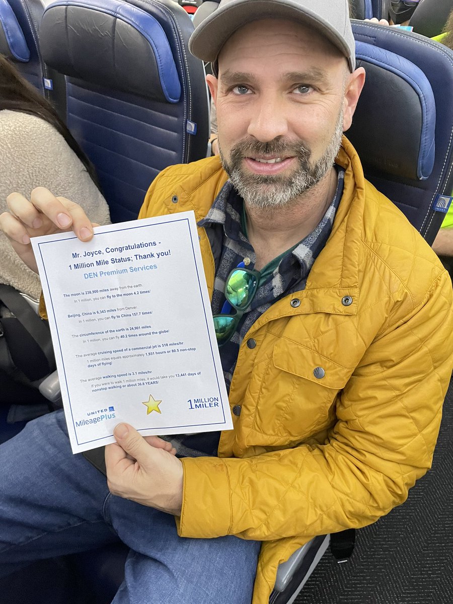 JJonusUA's tweet photo. DEN United Club - Ms Brooke O., Mr. Craig E., Mr. James P., and Mr. Michael J. Congratulations on reaching the plateau of 1 million miles ✈️ Thank you!!!! ✈️ @weareunited @Tobyatunited @jacquikey @KevinMortimer29 @jwartner8 @raeindenver #DENPremiumServices #BeingUnited https://t.co/8qGceVXQDx