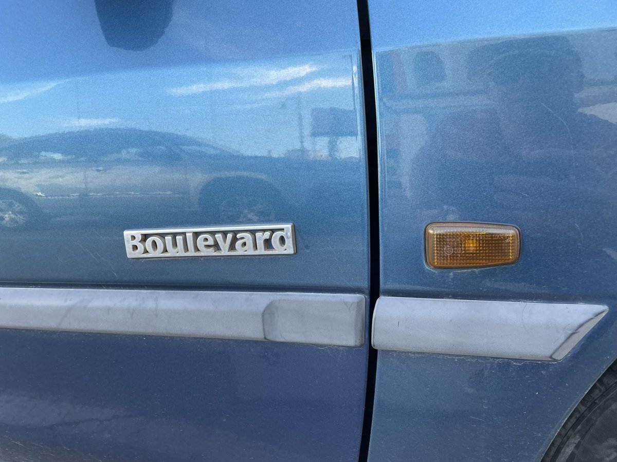 flaneurUK's tweet photo. A couple of pre millennium #streetspots today on Spain: a Fiat Brava and Peugeot 306 sedan https://t.co/jUkdD3Xgbk