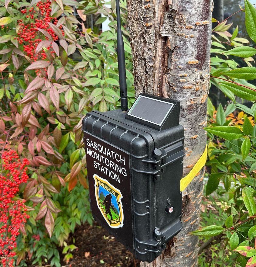 Geocachetalk's tweet photo. Join Chad, Derek and John on a new Gadget Talk on January 15th, at 8pm CST. They'll finish the Sasquatch Monitoring station live on the show and then it will be put out where recent Sasquatch sightings have been reported.

https://t.co/JpldpIaQCp

#geocaching #gadgetcache https://t.co/fr2xO1k2mO
