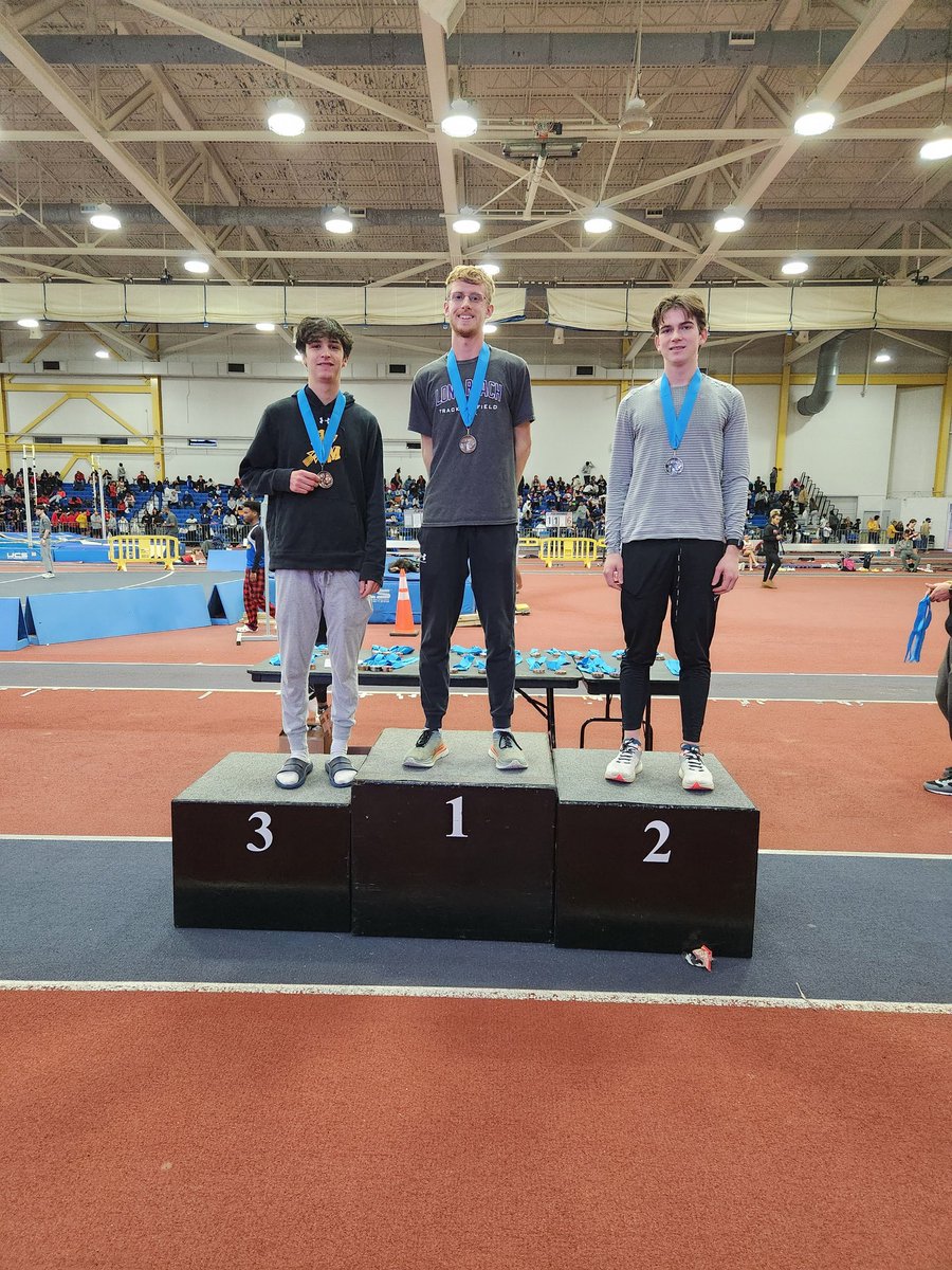 LRHStrack's tweet photo. Congratulations @XChristian_Brow for his first place finish at Montgomery Invite with a meet record of 4:21.16! @hcpss_lrhs @LRHS_Athletics @LRHS_Boosters https://t.co/rsKa6h3oFx