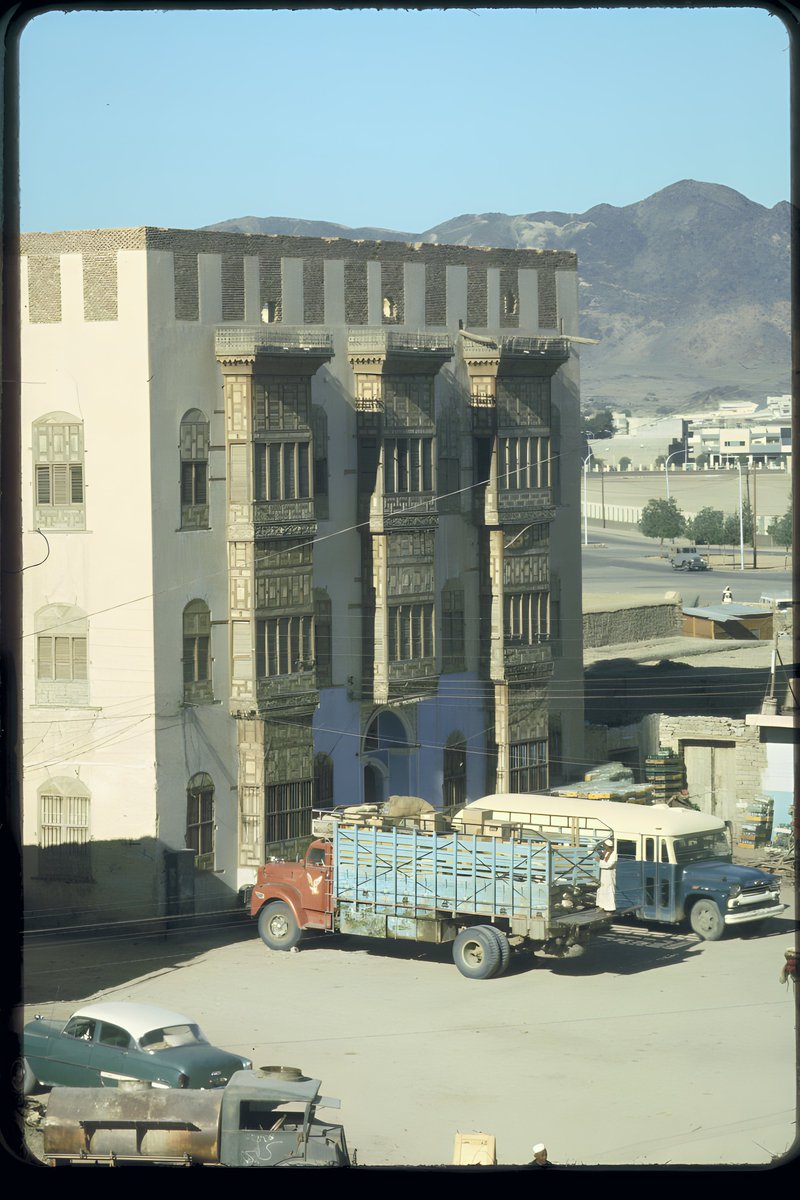 ArabiaArchive's tweet photo. صورة من مدينة الورد #الطائف تعود إلى سنة ١٩٦٧م .
#الطايف_الان #السعودية https://t.co/t7K2tk2kzh