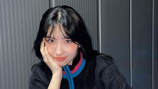 my #𝙽ǝwː𔘓ガ𝚈ōung girls hoy tienen por fin su día especial de debut y yo claro que estaría aquí para cantar junto a ellas #𝚁𝕦n𝟸ʼ𝚄一𝑓est porque la ceo manzanita es la más fan suya. el #𝚟o𝑙·piɔk𝟶𝟷ʼs se celebrará en grande en la sweet 🏠 house.

   𝙲andy -- 𝙰pplē  🍜♡!