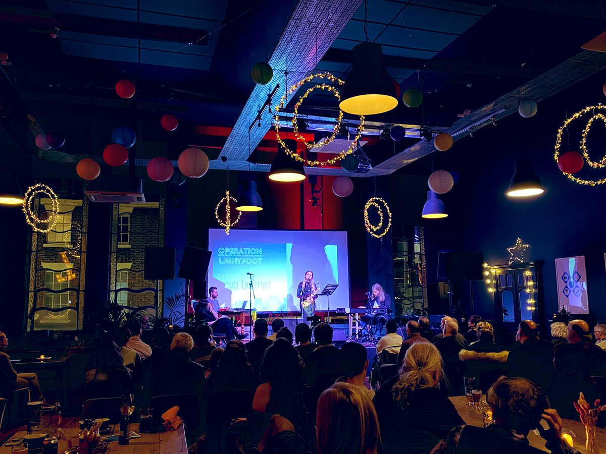 At the <a href="/lpoolacoustic/">Liverpool Acoustic</a> Songwriting Challenge in <a href="/LEAFonBoldSt/">LEAF on Bold St</a> tonight 🎶