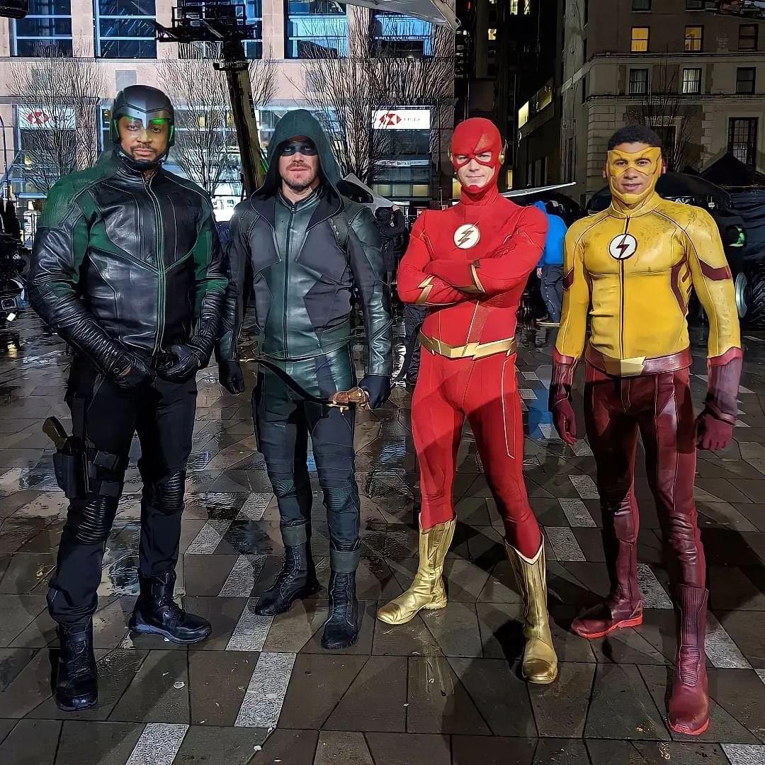 _GrantGust__'s tweet photo. The OG Are Back Together!!
#TheFinalRun ⚡️⚡️🏹
@CW_TheFlash @TheCW https://t.co/usFk6OZQ2R