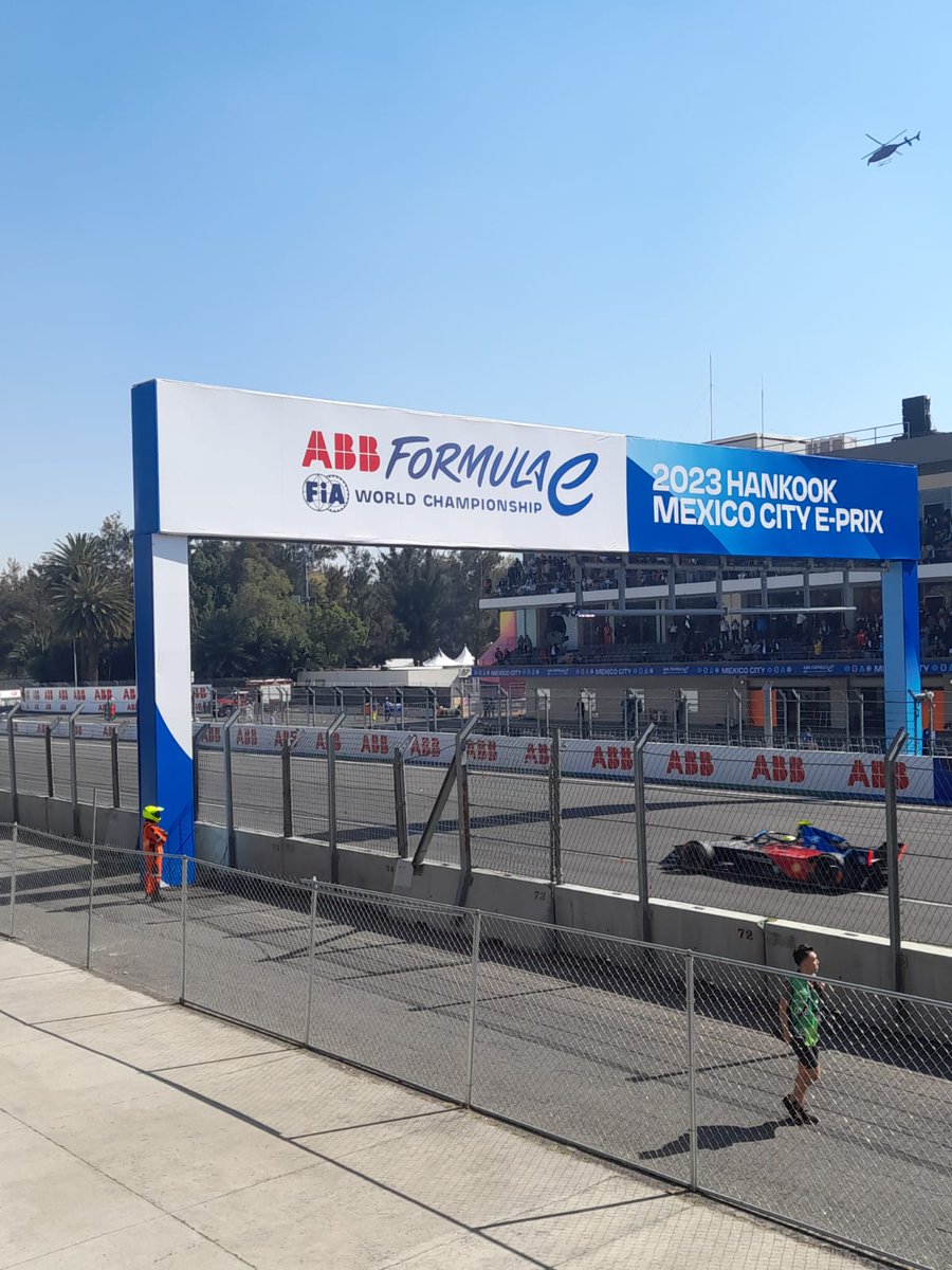 UNODCmexico's tweet photo. Con empresas como @enelgreenpower, ponemos un 'boost' a la #Sostenibilidad y a la #ReinsercionSocial.

Espacios como la carrera de la @FIAFormulaE también nos permiten compartir mensajes sobre prevención y seguridad. #DeVueltaALaComunidad https://t.co/wLsykjx6lp