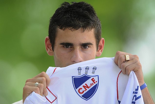 No todo es dinero.

Gracias por ser ejemplos <a href="/LuisSuarez9/">Luis Suárez</a> <a href="/GastonPereiro/">Gastón Pereiro</a>