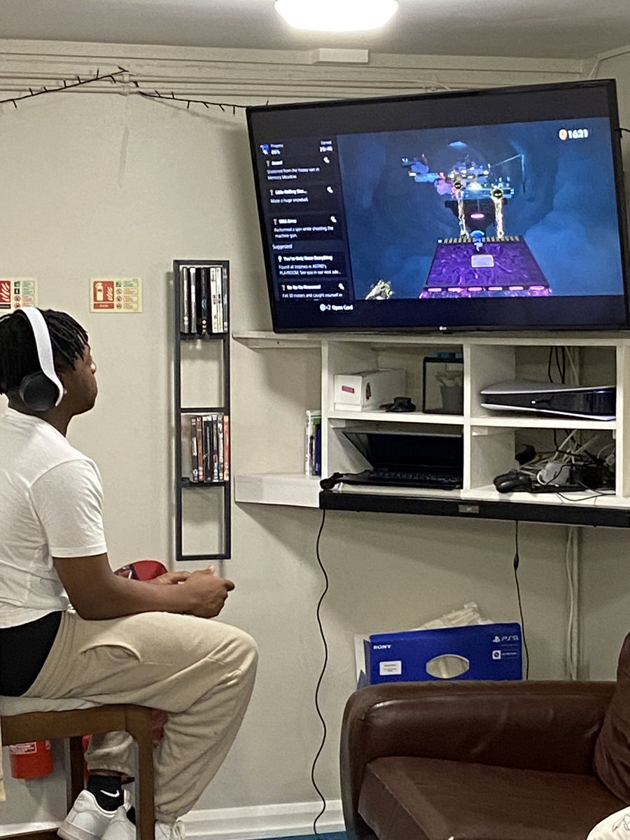 Haywardsfield tweet media