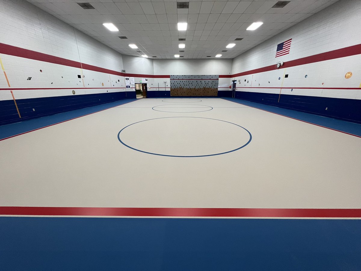 omis_pe's tweet photo. Welcome to 2023…and our new gym floor! https://t.co/DGflzVW9O7