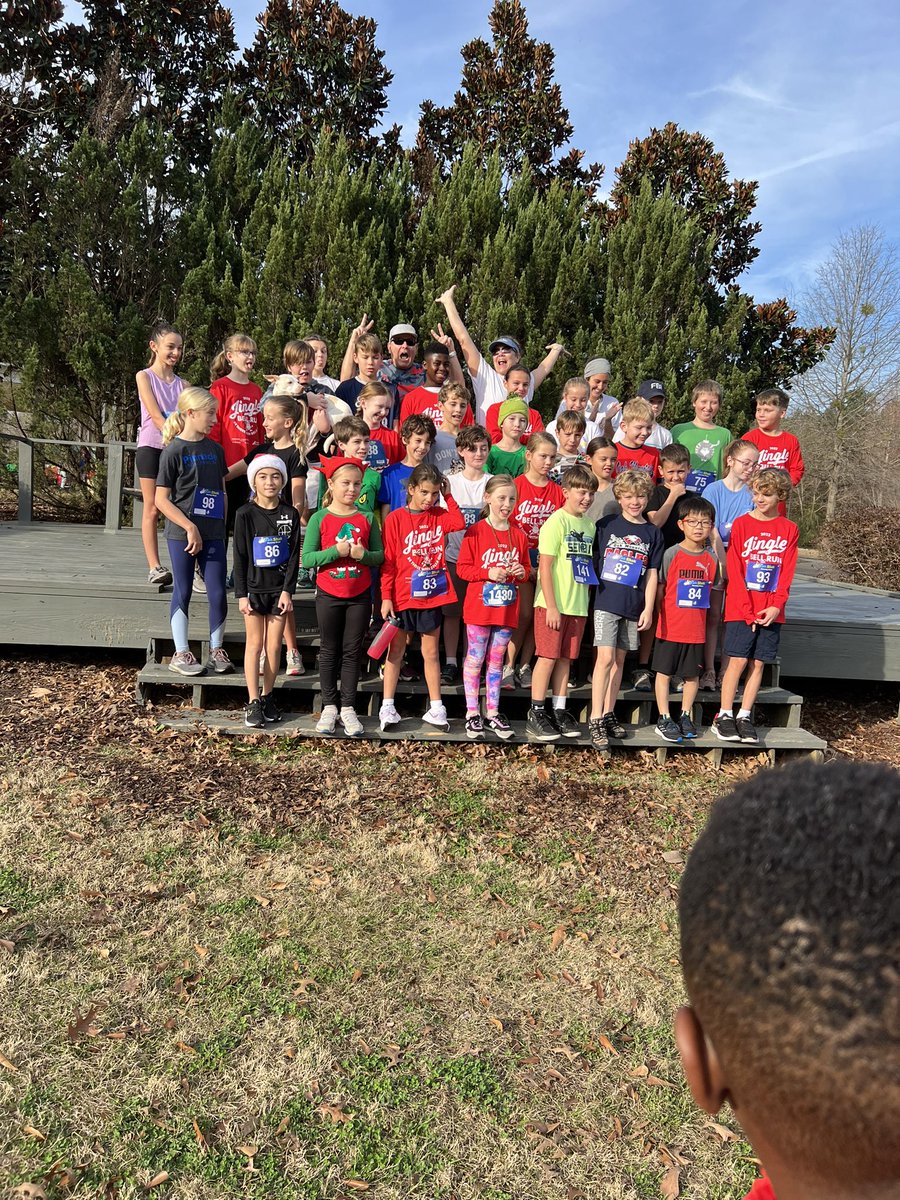 omis_pe's tweet photo. Congrats to our Fall Running Club kiddos for showing up and out at the Jingle Bell Run 5K https://t.co/0swjYyCaRE