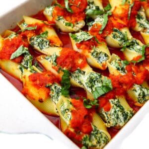 schmoozequeen's tweet photo. #Vegan Stuffed Pasta Shells
#PLantbased #VeganRicotta #Spinach #Tofu #Pesto
#PlantbasedMozza #PLantbasedParmesan
https://t.co/sITcOYjDLy https://t.co/jinTqgqICj