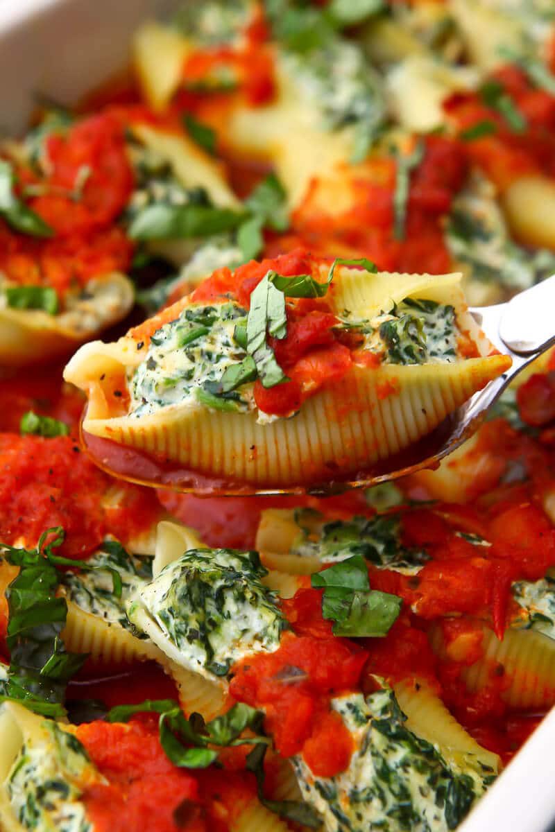 schmoozequeen's tweet photo. #Vegan Stuffed Pasta Shells
#PLantbased #VeganRicotta #Spinach #Tofu #Pesto
#PlantbasedMozza #PLantbasedParmesan
https://t.co/sITcOYjDLy https://t.co/jinTqgqICj