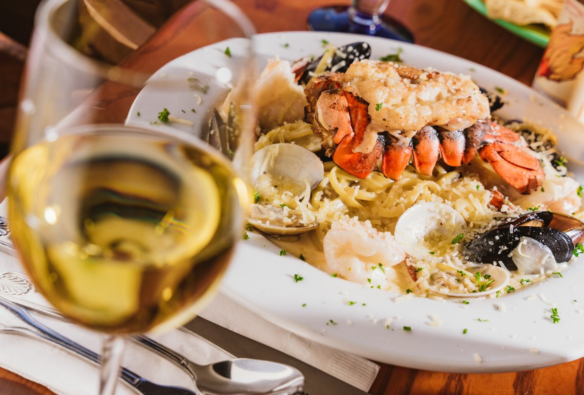 Moby Dick Restaurant tweet media