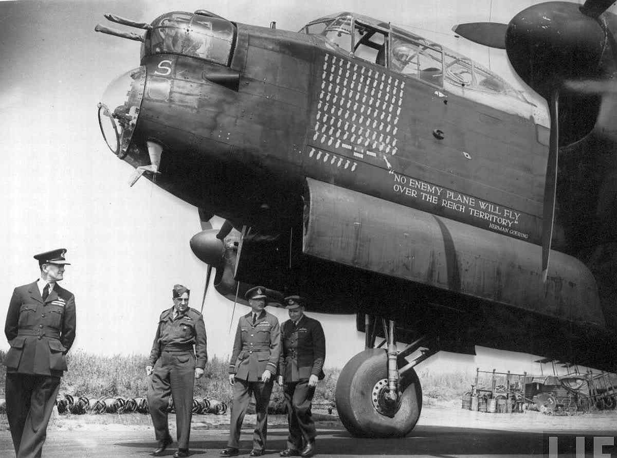 worldwar2study's tweet image. British Lancaster bomber crew mocks the Luftwaffe chief, printing Göring's boast: "No enemy plane will fly over the Reich territory" on their plane, alongside bomb icons marking number of bombing raids:  #WW2