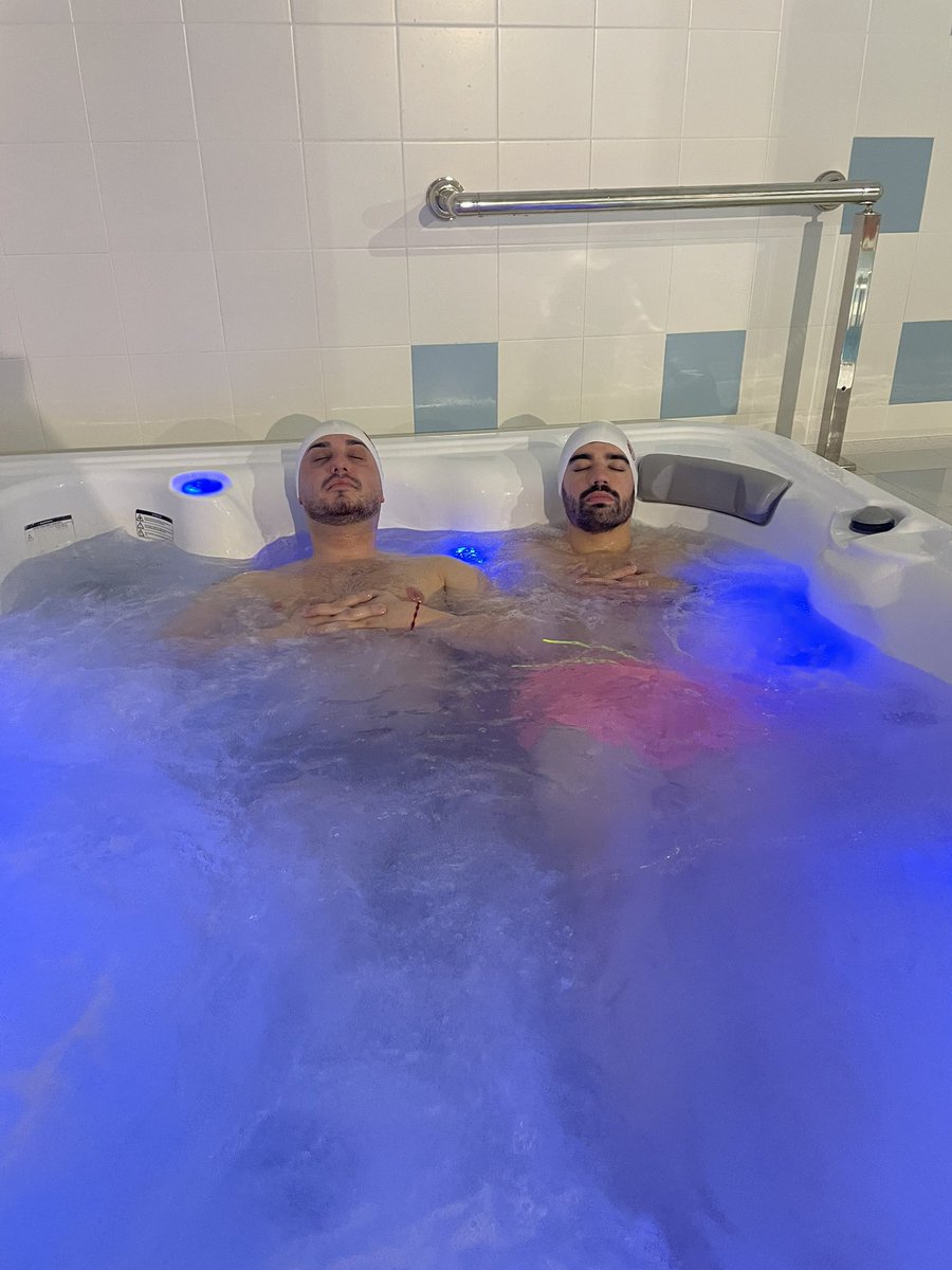 JuanmaRomeroDa1's tweet photo. @rauldelgado10 #relajado #siiiiuuuu 😴 https://t.co/fwYj41TrUF