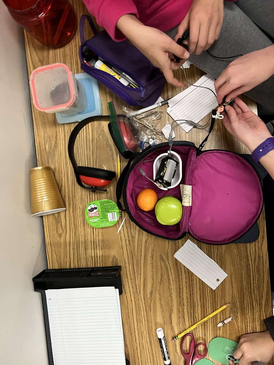 MsBrandon2020's tweet photo. We were creating lunch box alarms to explore opened and closed circuits when one group made a connection to the generator in our read aloud book. I love seeing the out of the box ways these shining stars are connecting concepts! @WallerMillES @YCSD #STEM https://t.co/nWB6wJTRKc