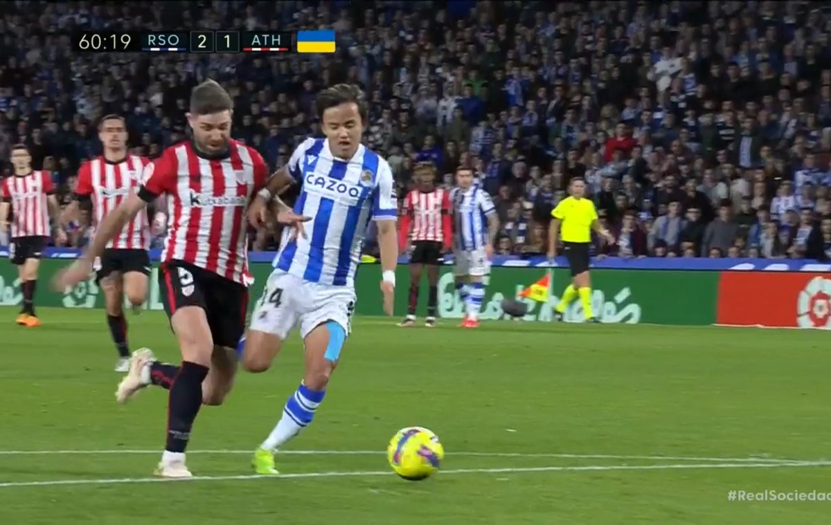AthleticXtra's tweet photo. Primera imagen: No se pitó penalti.
Segunda imagen: No se sacó roja.
Tercera imagen: Penalti y expulsión. https://t.co/mTG7ZD0OFU