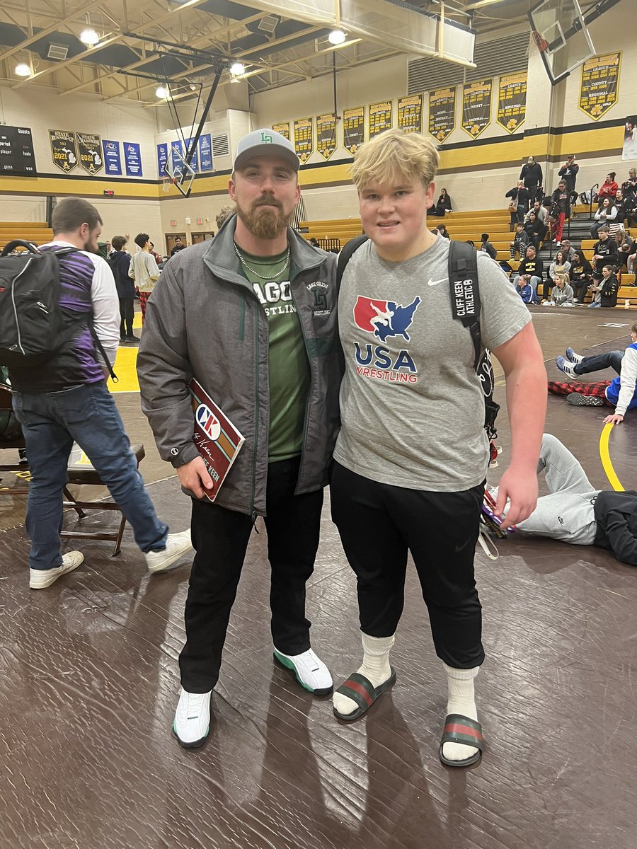 Way to represent the Dragons! 🐲Landon Morris securing 3rd today at Rochester Adams. @landonM84071337 #dragons #lakeorion #michiganwrestling