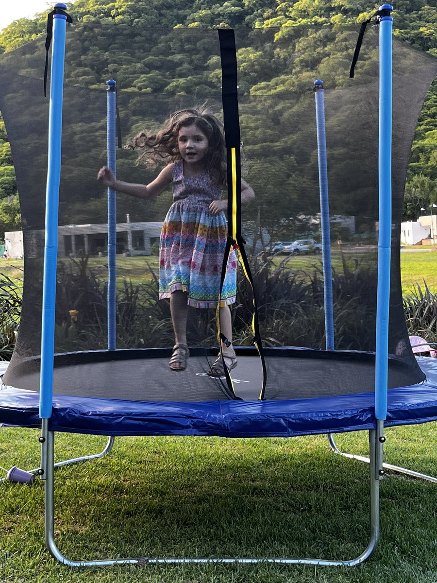 NicoMaggio's tweet photo. Sábado de juegos y cine con nuestras Bendiciones! 😍❤️😁🤣 https://t.co/IxiJsPHECE