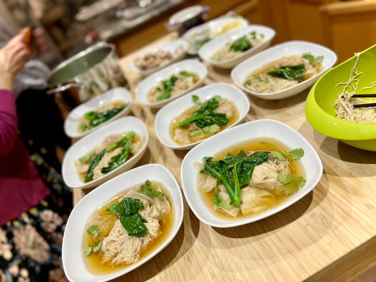 RoebuckSteve1's tweet photo. A fun evening of #deliciousfood & outstanding #wine with good friends
#culinary #Dinner #eat #food #foodandwine #foodie #goodeats #foodiechats #lifeisgood #luxurylife #winetasting #winepairing #sommelier #wineintheglass #winedinner #lasvegaseats #lasvegasfoodie #sommchat https://t.co/MoX52pYXSy