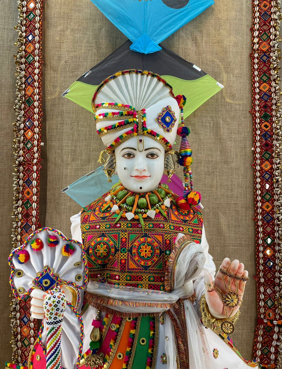 SGadiBolton's tweet photo. Shangar Darshan from #ShreeSwaminarayanMandirBolton
Lord #Swaminarayan
#AbjiBapashree 
#ShreeMuktajeevanSwamibapa
#AcharyaSwamishreeMaharaj
#GnanMahodadhi #AcharyaSwamijiMaharaj
#ShangarDarshan #DailyDarshan #Darshan
#SGadiFamily #SwaminarayanGadi #SGadiManinagar https://t.co/OvoA4LRvmn