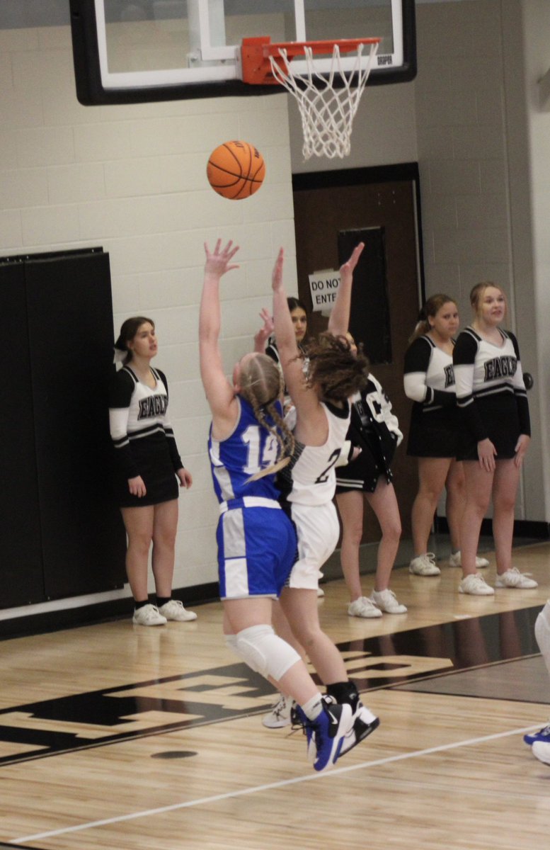 The Lady Bulldogs picked up a win against the LaFayette Ramblers today 61-42 pushing their record to 13-1. Leading scorers were:
I’Ziah McCutchins 17pts
Ransley Lawrence 14pts
Kinzleigh Turner 8pts
After a week on the road, the Lady Dogs are back at home vs Chattooga Tuesday.
