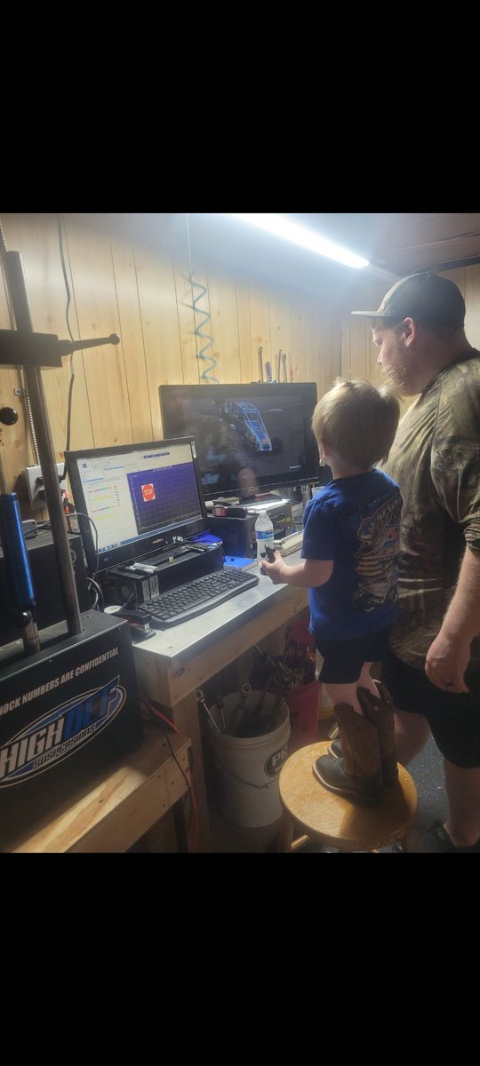 kyledefibaugh16's tweet photo. We're watching @FloRacing even when dynoing shocks! Got my little buddy Kaden helping today! @cbnationals @NosEnergyDrink 
#dadlife #familytradition https://t.co/VygvEG6osu