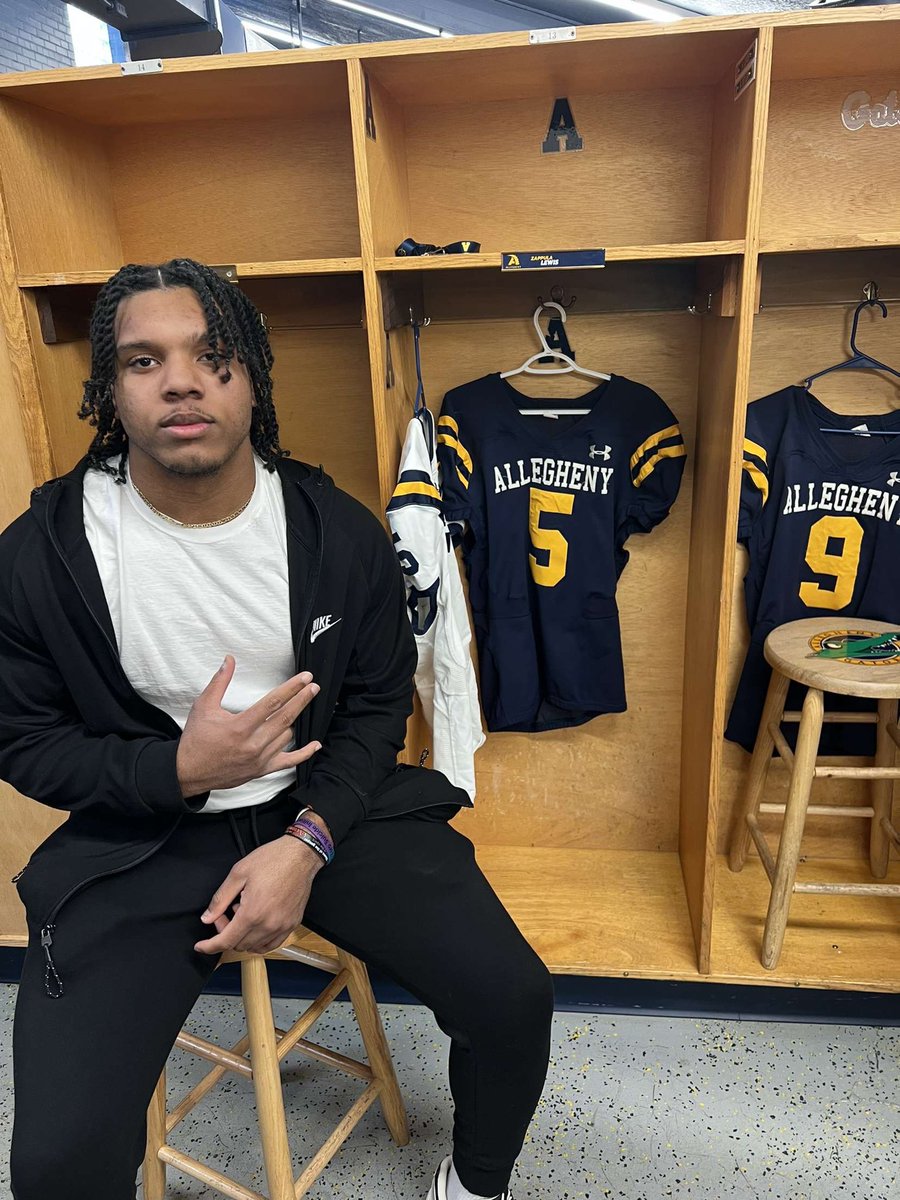 ZappulaLewis's tweet photo. Had a great visit at Allegheny College, blessed for the opportunity!! @CoachMark_AC @ACCoachNagy @CoachHanhold @CoachSmesko @AlleghenyFB https://t.co/75bmFrlGFJ