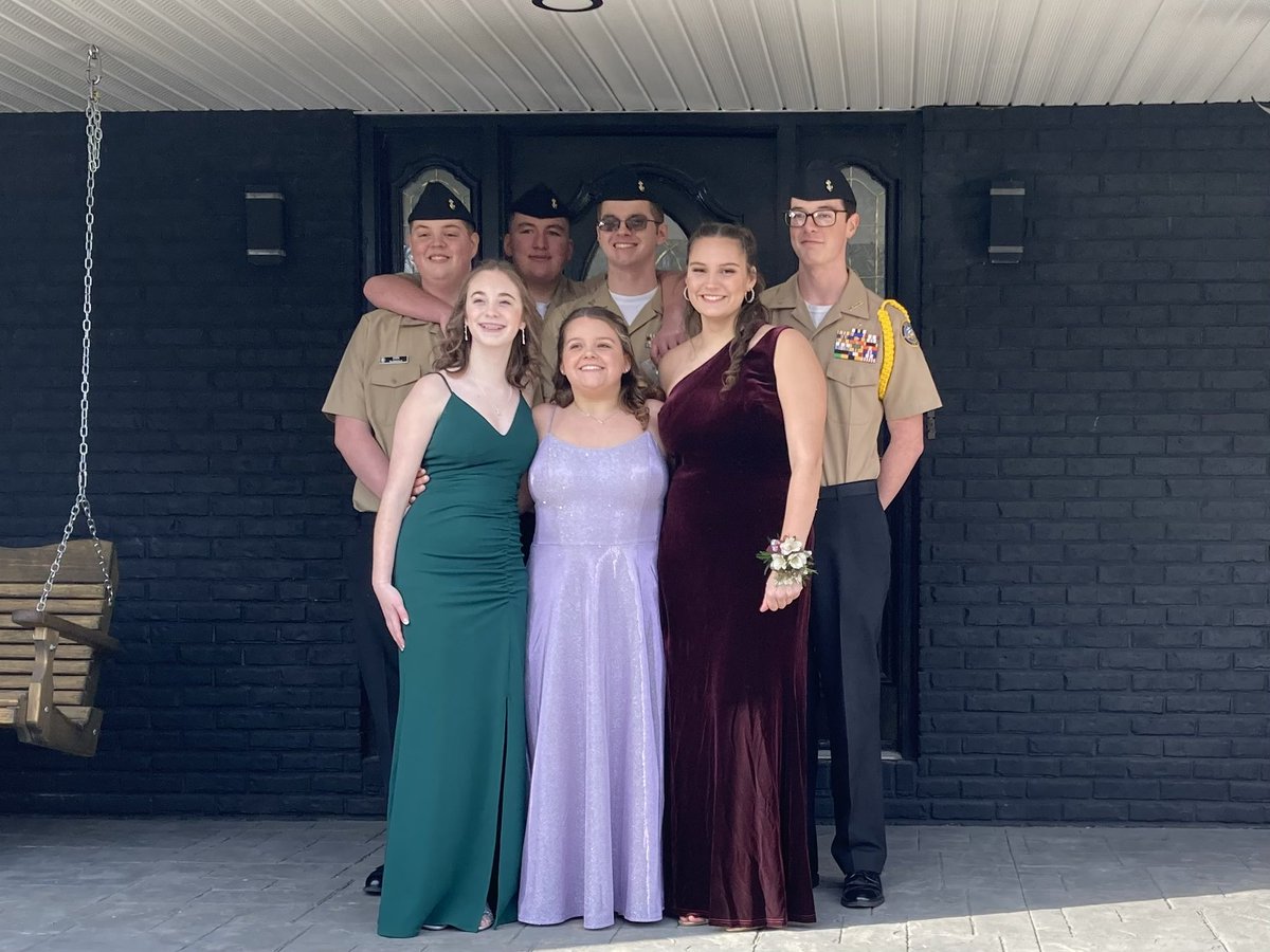 BloomfieldMath's tweet image. Hope this princess has an amazing time at the ball tonight! 💖