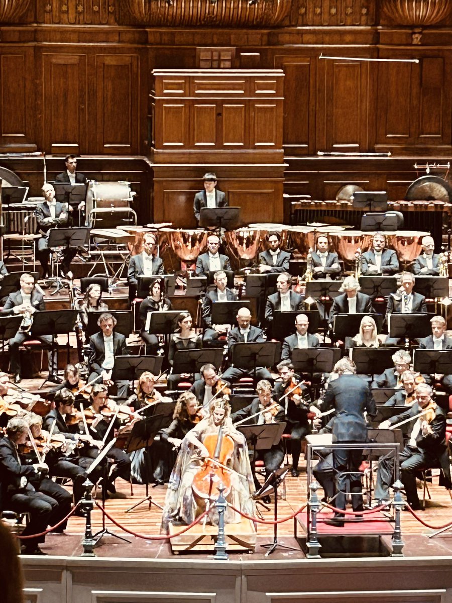 Klaus Makela conducting ING Nederland  New Years concert was amazing. Sol Gabetta on Cello was beyond beautiful. What a wonderful nigjt.