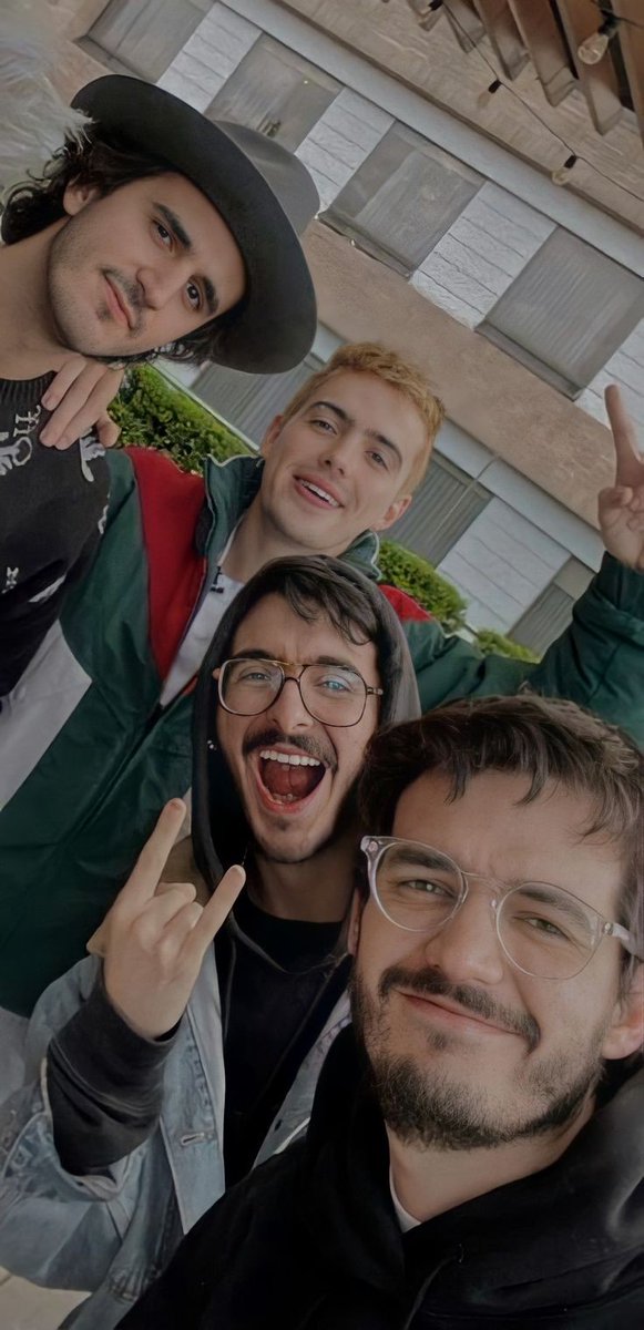 Obrol_07's tweet photo. @karlarboledas Ellos y solo ellos ❤️‍🩹 https://t.co/TaYhSkiasF