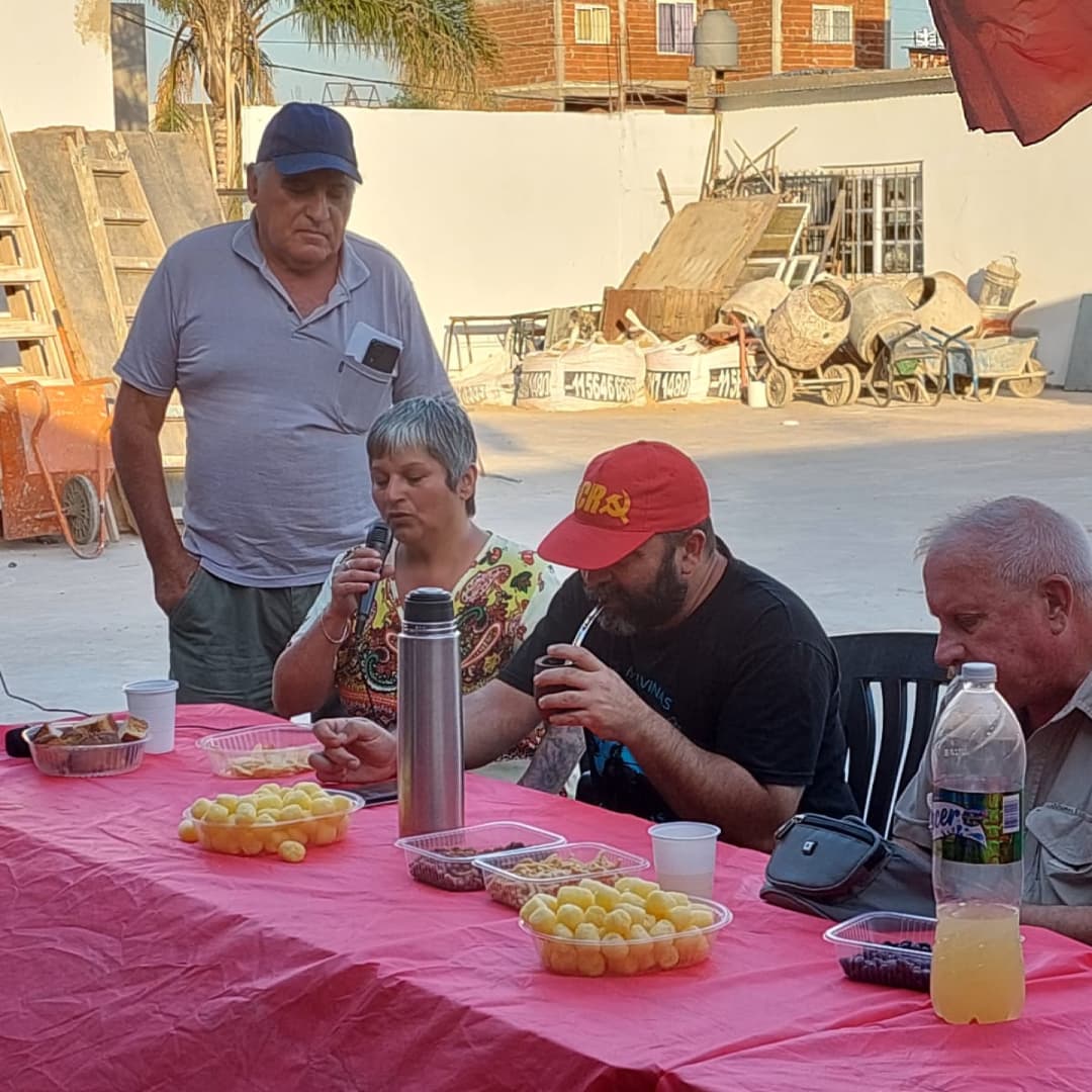 PTP_LaMatanza's tweet photo. #14Enero Brindis en La Matanza por los 55 años del PCR
Nota completa 👉 [https://t.co/AdnMLO49Ku]
#PCR55años  #LuchandoPorLaRevolución #SomosElPartidoDeOttoVargas #SemanarioHoy https://t.co/lrmv6n4bUH