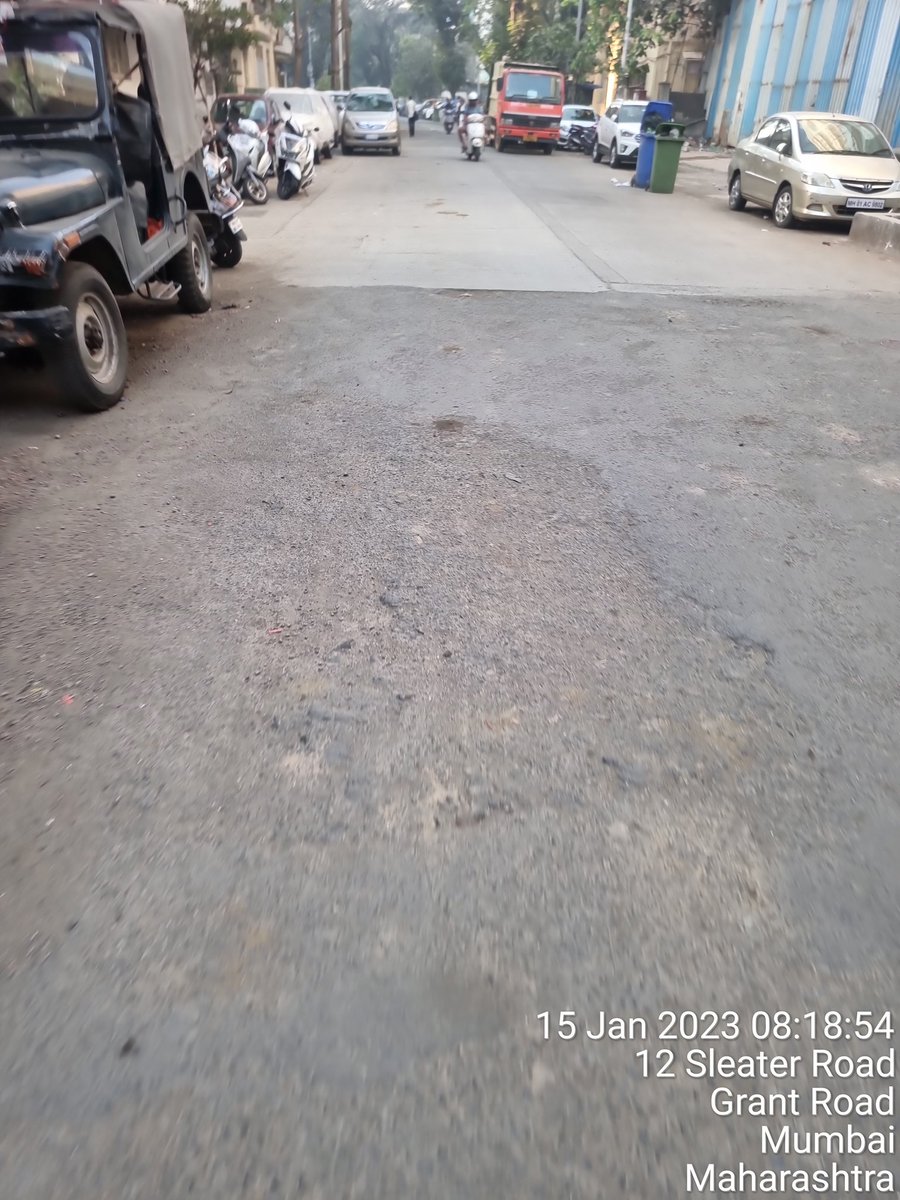 mahek84's tweet photo. @mybmcWardD 
@UghadeSharad 
Road Condition of Sleater Road (Naushir Bharucha Marg) Grantroad W.

Citizens are struggling &amp; facing mishaps.

Material is lying outside footpaths and few society's.

Request for corrective action. https://t.co/I1ybq6C3dR