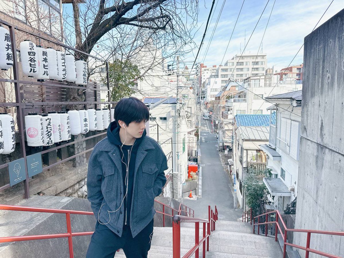 jjunnren's tweet photo. backingan nya jisung kak https://t.co/shWlwdILrm