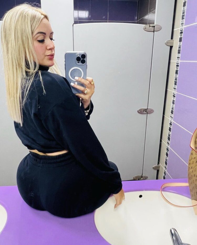 maricetlopez11's tweet image. Este jueves solo se aceptan sonrisas 😁🤩