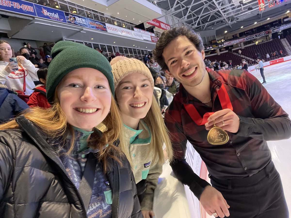 Shelley03261519's tweet photo. Just hanging with the 2023 Canadian Menโs Figure Skating Champion, Keegan Messing @SkateCanada_NL @12andrewss @alexahpynn #havingatime @KeeganMOnline https://t.co/5kKVtrcbDV