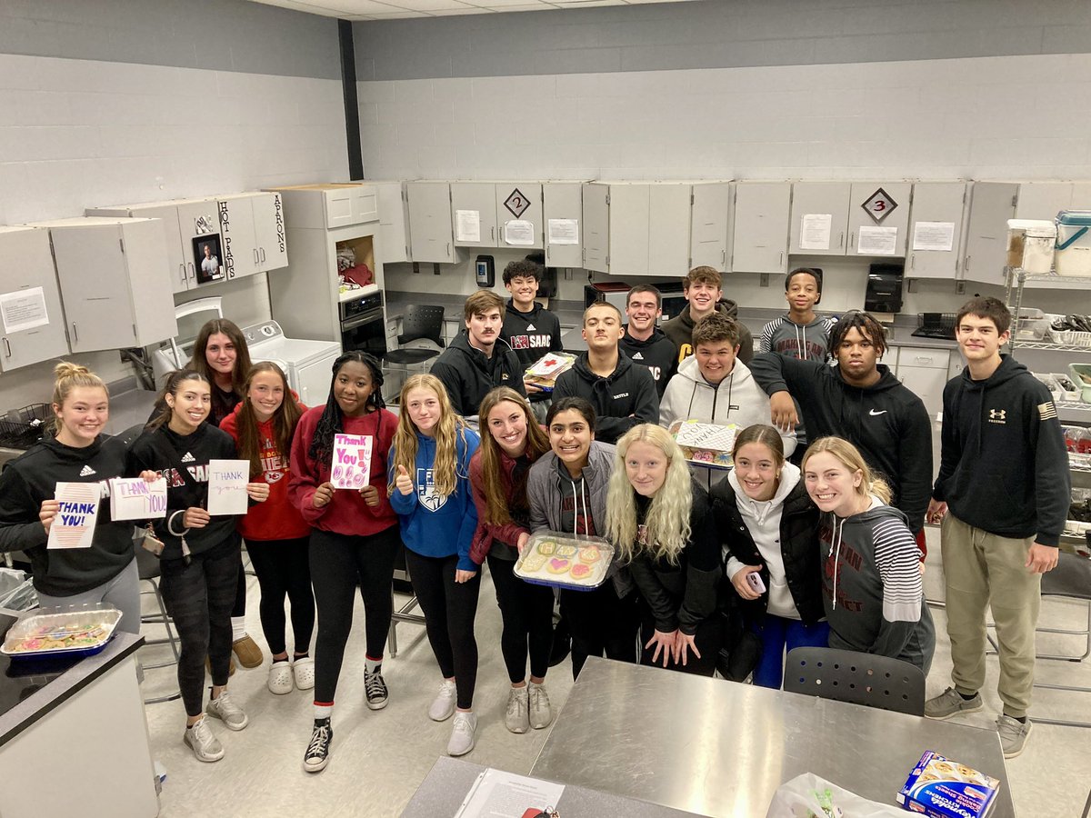 LSNActivities's tweet photo. Great nice for a @LsnSaac community service project- Late Night Cookies! LSNSAAC members baked and decorated cookies for community businesses open 24 hours! Thanks to @LSPDPIO @StLukesHealth @LS_Med @LeesSummitFire @UHKCMO for all you do for Lee’s Sunmit! @LSR7 https://t.co/imvjw69kj4
