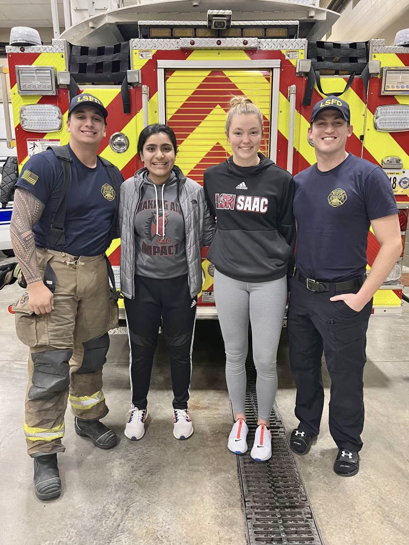 LSNActivities's tweet photo. Great nice for a @LsnSaac community service project- Late Night Cookies! LSNSAAC members baked and decorated cookies for community businesses open 24 hours! Thanks to @LSPDPIO @StLukesHealth @LS_Med @LeesSummitFire @UHKCMO for all you do for Lee’s Sunmit! @LSR7 https://t.co/imvjw69kj4