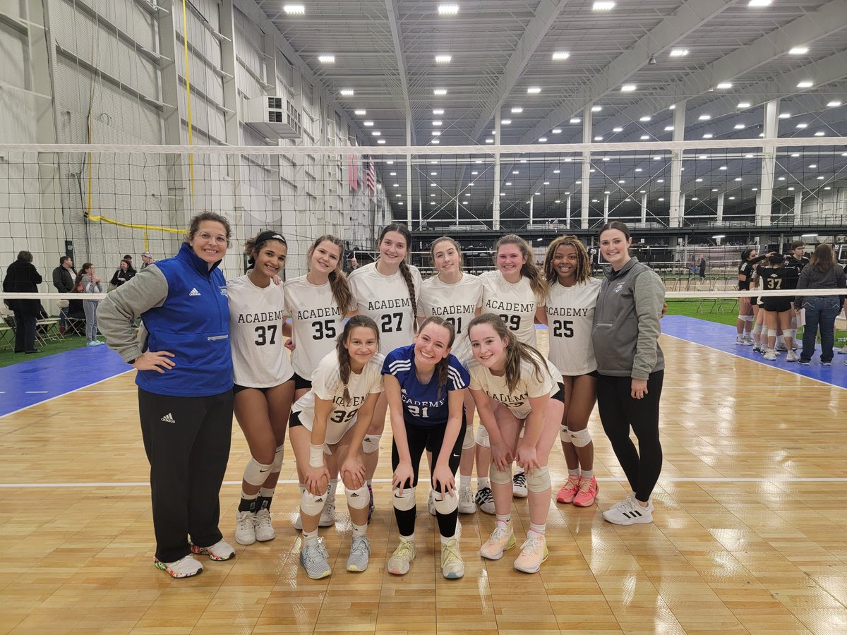CoachD_WSports's tweet photo. Words can't express how Proud we are of these young ladies! Went Undefeated 4-0 today and reaching the Gold Bracket for the second time. Congratulations Twisters! 🏐💙🤍 @TheAcademyVB https://t.co/IULApqaDB8