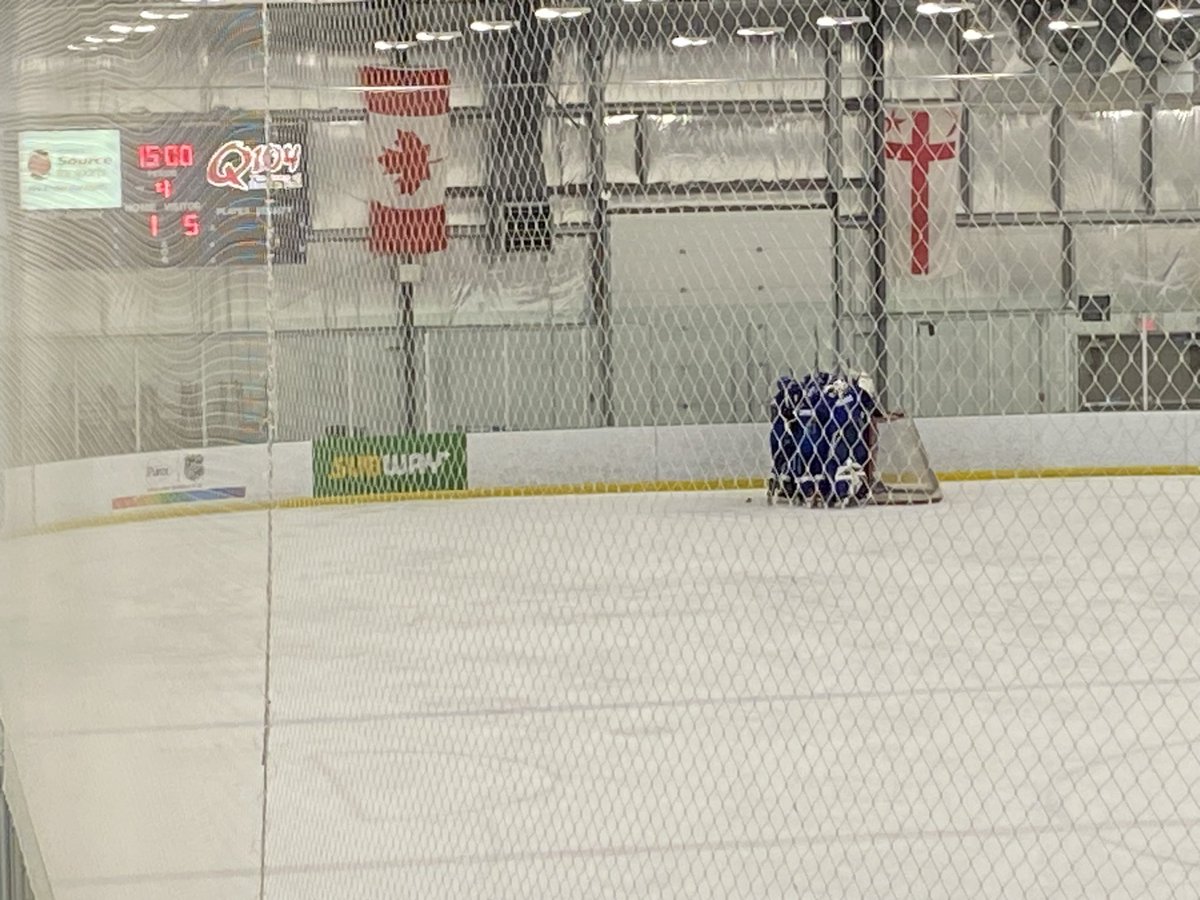 Thunder come away with the win against an always tough Hitmen squad - hats off to them on a great tournament. Our POG is Rylan Tilley ⚡️
Quick turnaround for a 9:15 am semifinal matchup against the Truro Bearcats