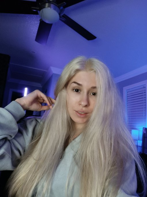 TW Pornstars - Tony Foxy. Pictures and videos from Twitter.