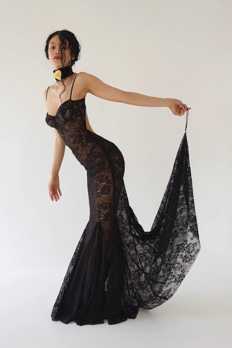 obsessing over this mirror palais collection IV lace gown
