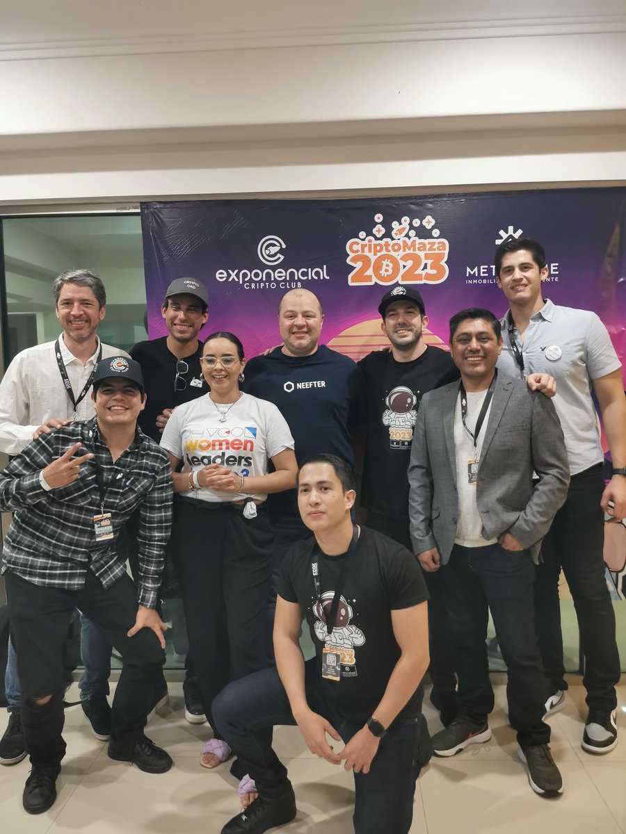 meximalist's tweet image. 14/ La foto de los speakers del evento #CriptoMaza2023