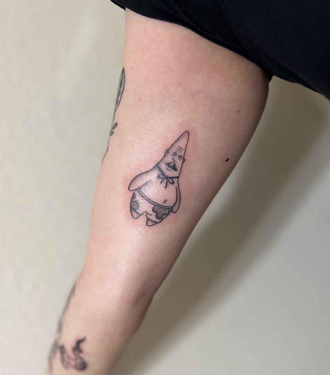jen_alt_delete's tweet photo. i got 2 tattoos yesterday but i wanted to show you guys my fav one 🥹😂 https://t.co/mCS9BnXZZ2
