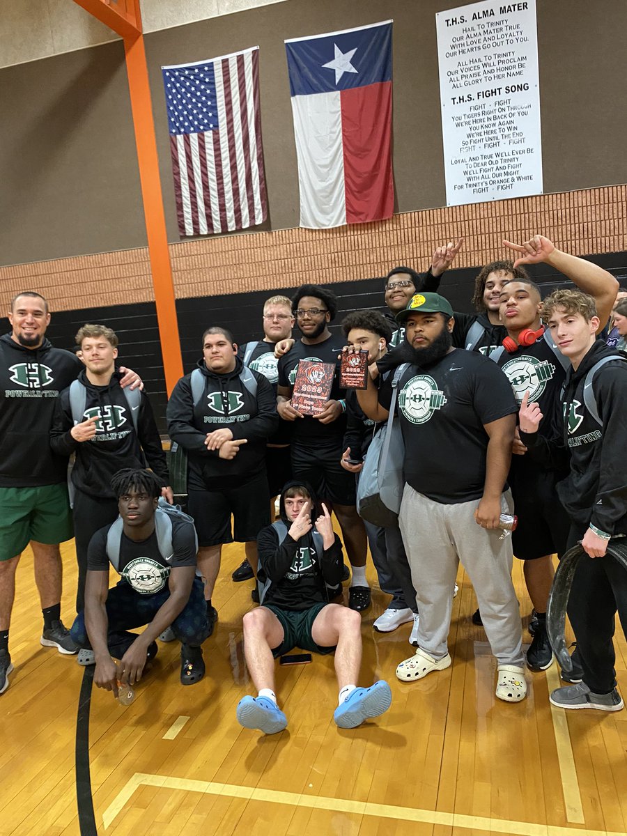 CoachLoganBrock's tweet photo. Huntsville boys powerlifting with the 1st place team finish in our 1st meet of the year! Four 1st place finishers, four 2nd place finishers, three 3rd place finishers, and Chris Smith was the Outstanding lifter for the boys heavy division. What a day! #HORNETSTRENGTH https://t.co/QIGMUEyVBm