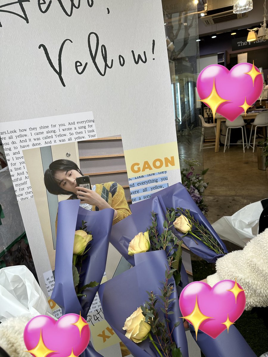 _Peace_lily_'s tweet photo. 💐 더 베이스
#Hello_Yellow #가온이로_피어난_지석이의_두번째생일
예쁜공간에 지석이사진으로 여기저기 가득 채워져 있어서 좋았어요🥹
누가 꽃이고 누가 지석이게~~??
혼자 이난리친🥹 https://t.co/7vMQANee6r