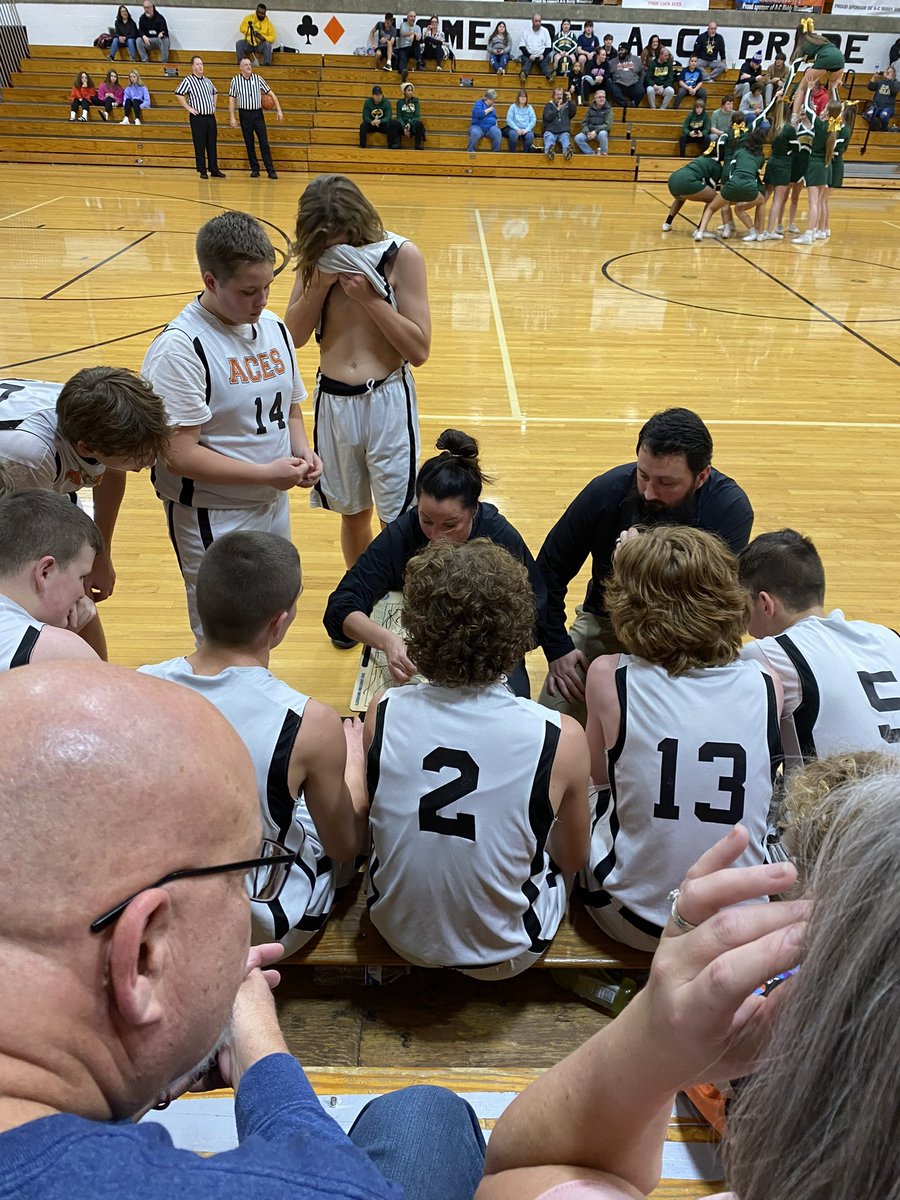 BreBaker22's tweet photo. love this group of boys! #aces #acesway https://t.co/wwq8NMy38P